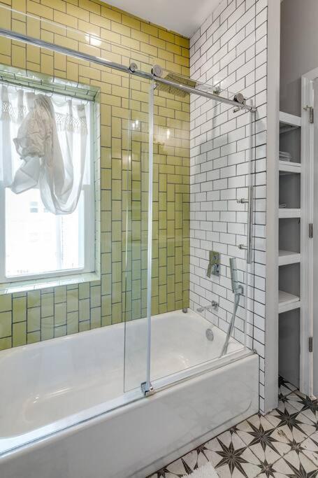 Trendy Fairmount Gem-5 Star Location, Roof Deck, Parking, Gr8 For Families Apartment Philadelphia Exterior photo